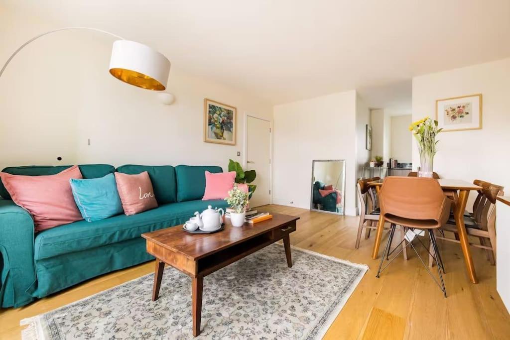Stunning 2 Bed Ensuite Apartament