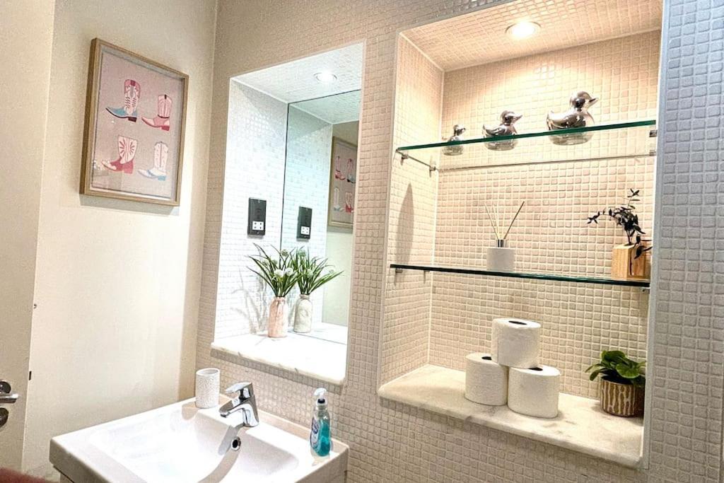 Stunning 2 Bed Ensuite *